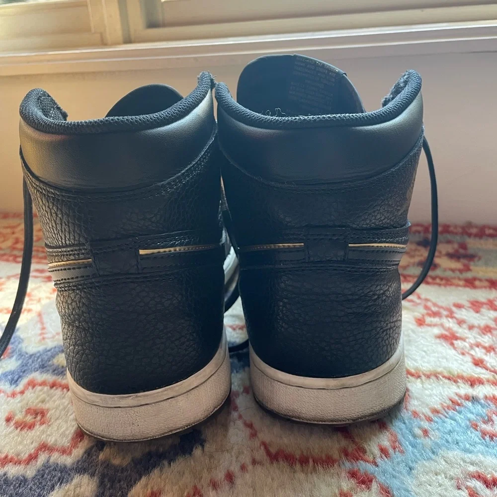 Air Jordan 1 Retro High OG 'City of Flight' - Picture 5 of 6